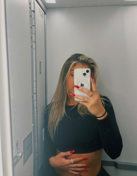 Jordan Lewis sex model image