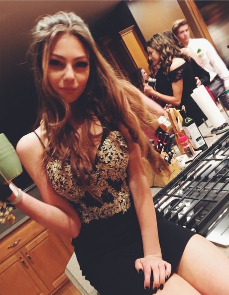 Elena Lukin exclusive star images