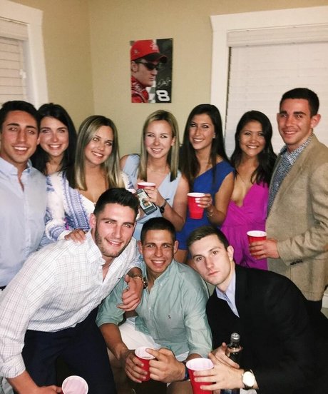 from behind onlyfans exclusive picture