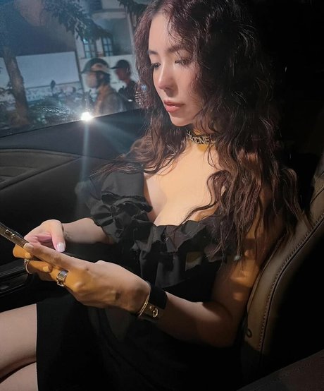 Cici Luong model sexy pictures