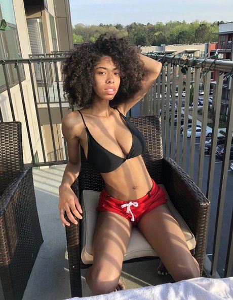 Kira Imani sex model pictures