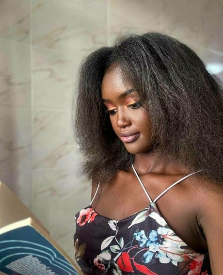 ameliahard pornographic model img