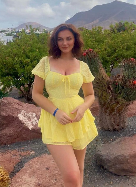 Sophie Wallace pornstar sex picture