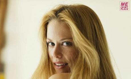 Claire Coffee naked star pic