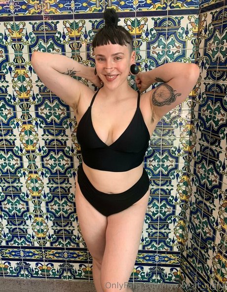 gay onlyfans free naked image