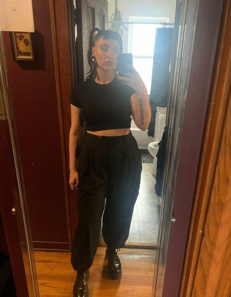 nyxxx at night model high quality image