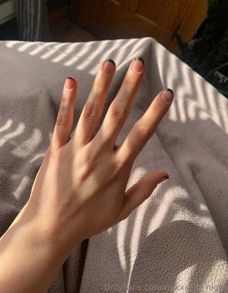 nyxxx at night hot model gallery