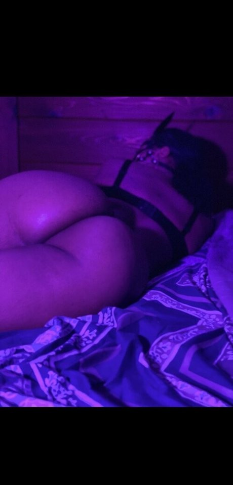 theedommee model erotic picture