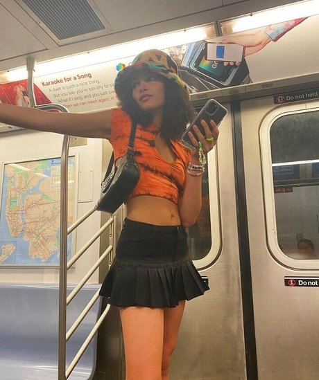 Teo Marcella beautiful star photo