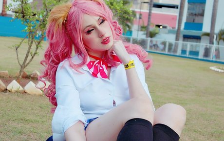 nysenelfree model nudes pics