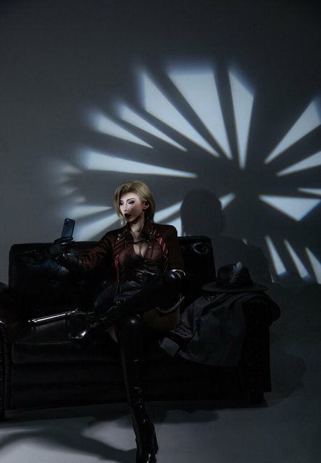 Arisa S model adult picture