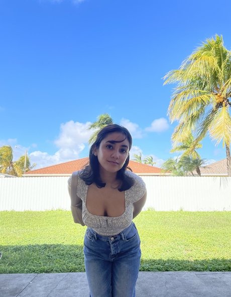 moonbby100 adult model images