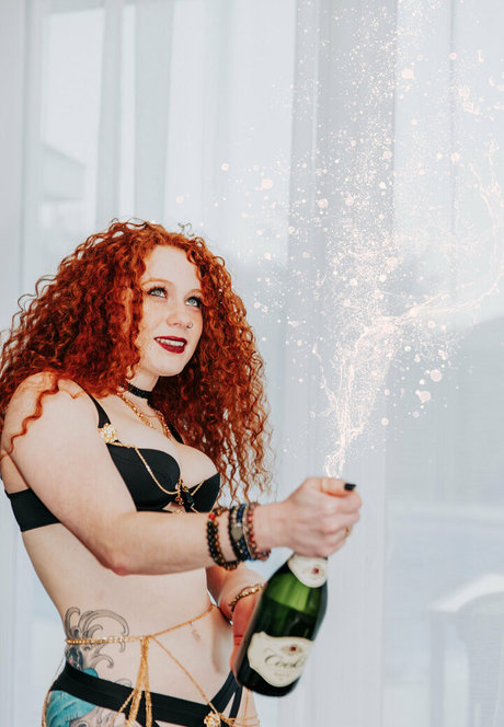 mynamesnotseven pornstar hot archive