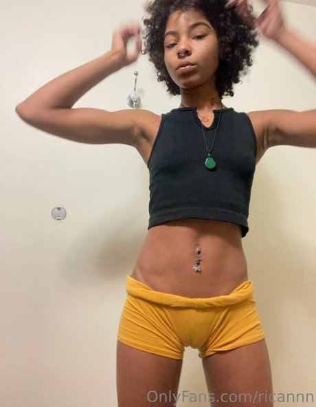 ricannn star sexy pics