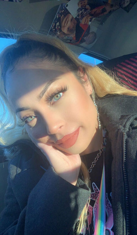 spicyy mamiana art pornstar pictures