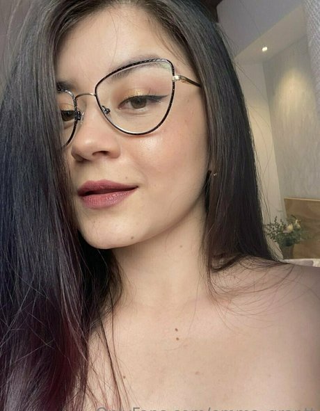 grant emma high quality model pictures