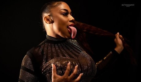 Long Tongue Fetish star xxx pic