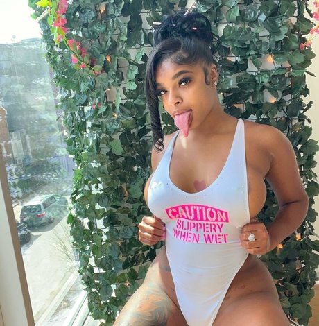 Long Tongue Fetish best model photos