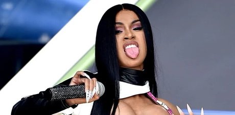 Long Tongue Fetish hd model pictures