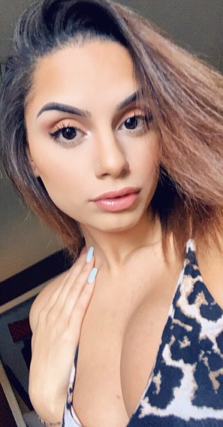 Desire Negro model high quality photos