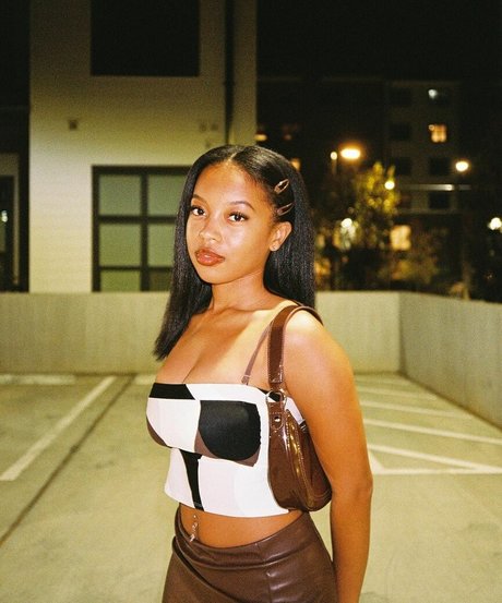 Cleopatra Lee pornstar top img