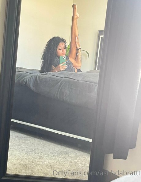 ashhdabrattt star nice pictures