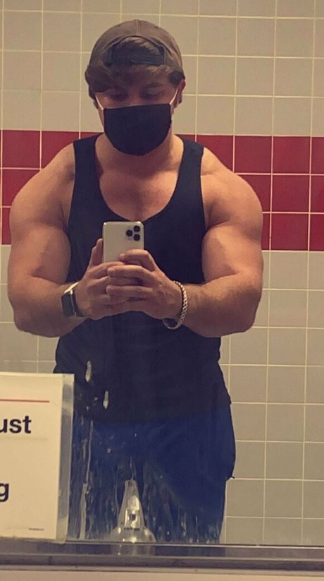 jamietylerflex top model picture