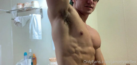 jamietylerflex model hot images