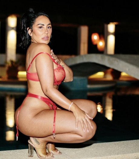 Sophie Kasaei exclusive pornstar img