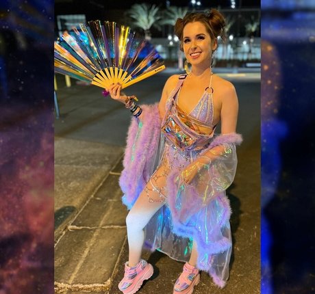 Kirsten Prout beautiful actress image