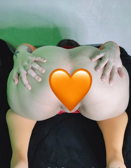 lucyskillsfree star nude image