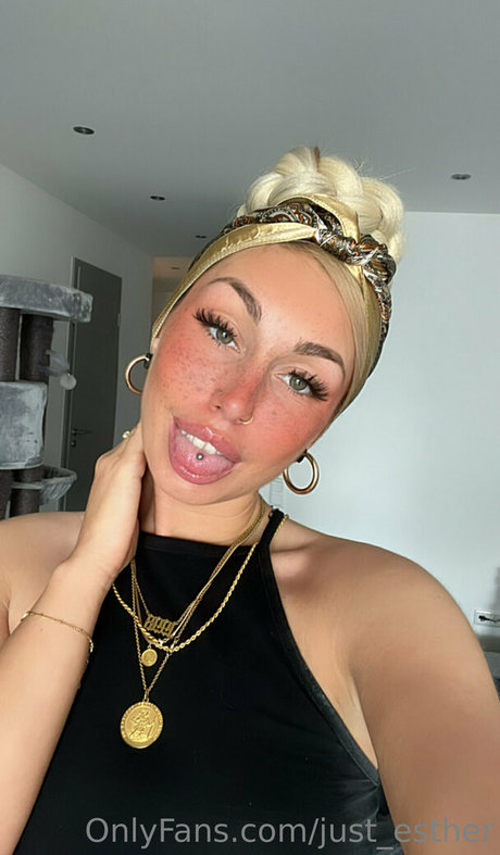 Estherjizz free model pic