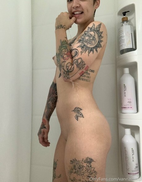 vannavamp free pornstar images