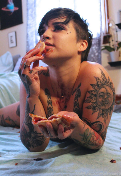 vannavamp nude actress archive