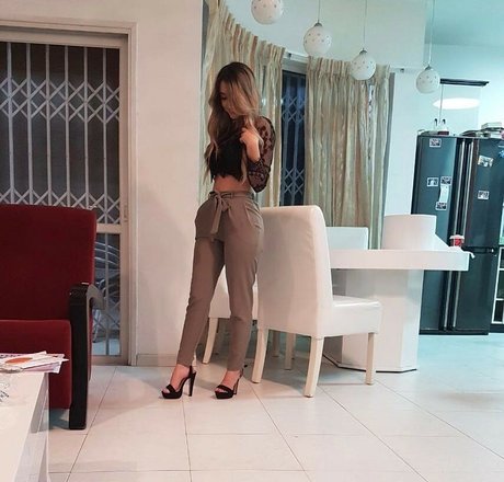 Liel Avitan sexy model img