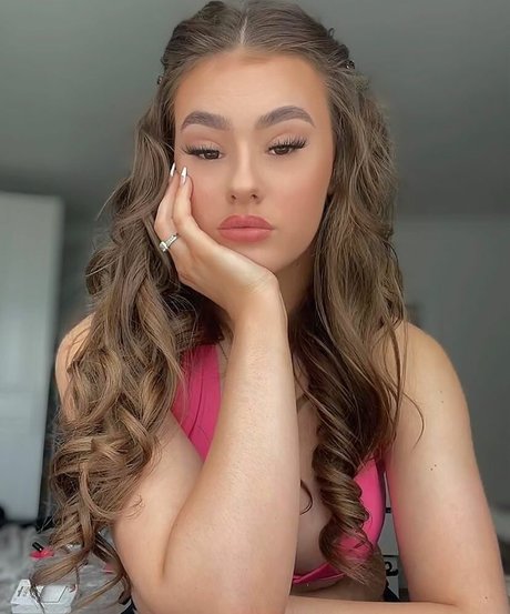 Sydney Etherington nude actress pictures