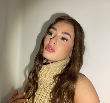 Sydney Etherington pretty pornstar pic