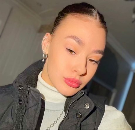 Sydney Etherington pornstar exclusive image