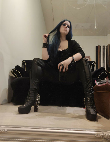 Jennybiatch star sexy pictures