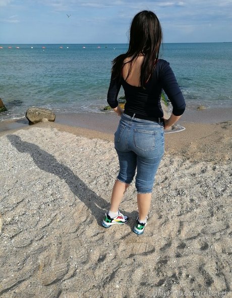 crissnight perfect actress photos