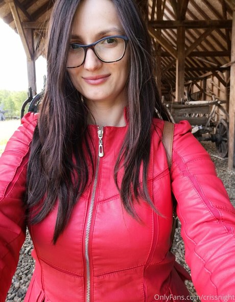 crissnight model photo