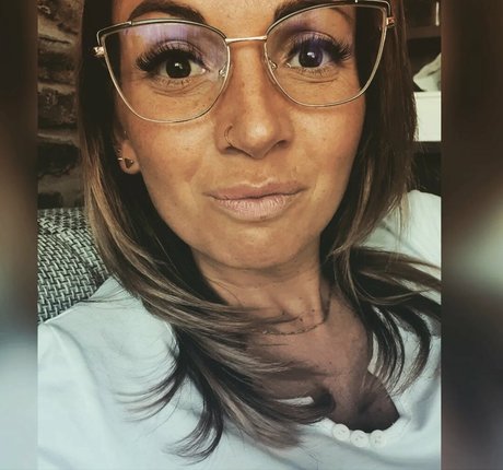 Alexandra Tokay beautiful star pic