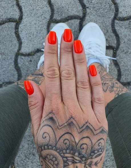 Alexandra Tokay naked model images