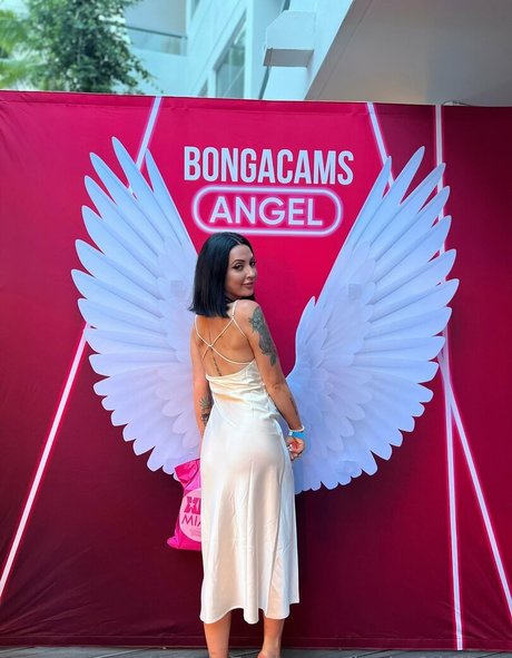 lackofskillets nudes star image