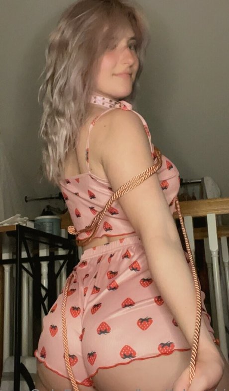 HeyItsBroski art actress gallery