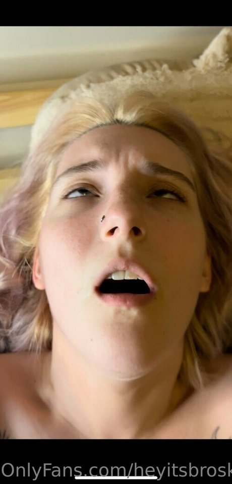 HeyItsBroski star porn galleries