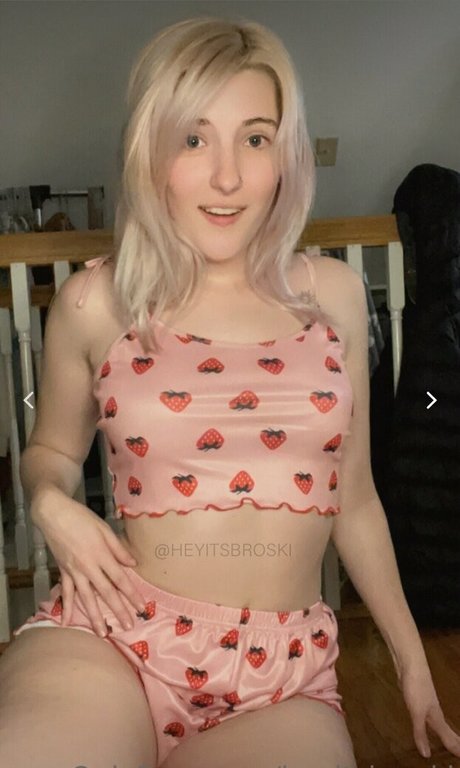 HeyItsBroski pornographic star archive