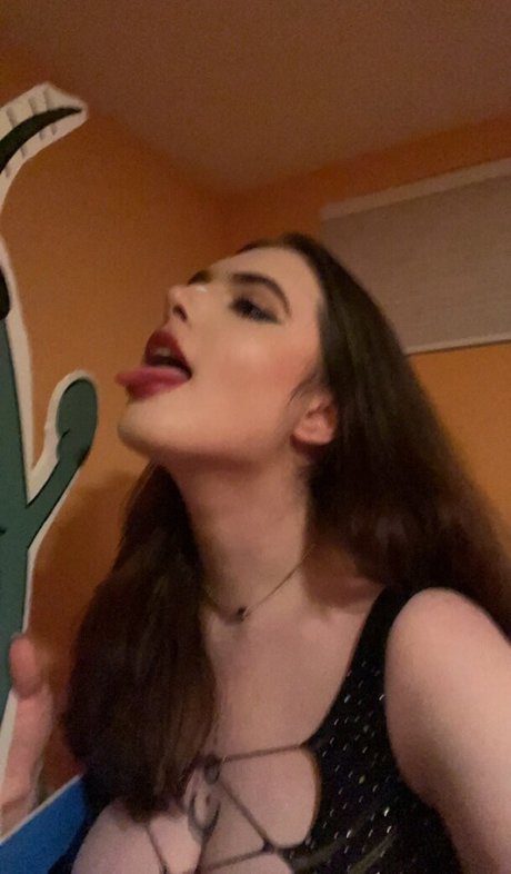 Auroramalak beautiful model image