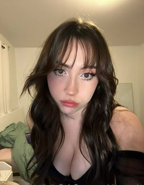 starsanrio exclusive actress pics