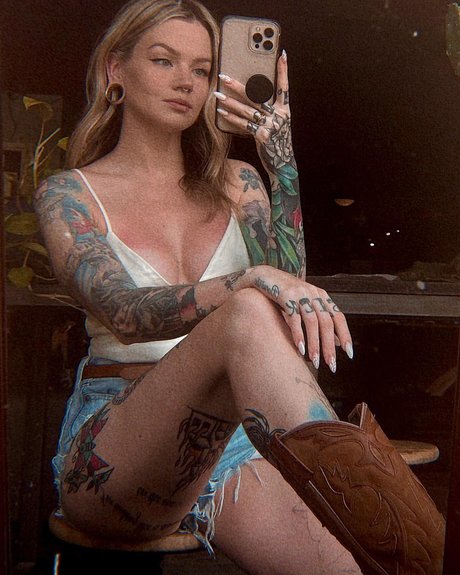 ohioliz model nudes photo